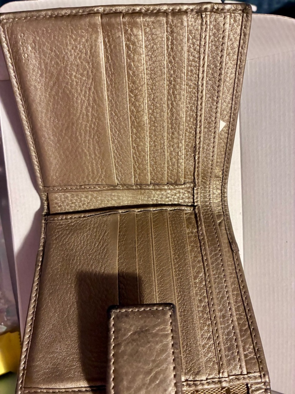 ✨ Diva’s essentials👆AUTHENTIC GUCCI BAMBOO TASSEL WALLET | Beige Taupe✨ - Picture 11 of 15